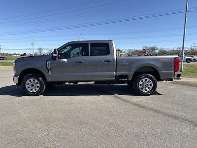 Used 2024 Ford F-250 - photo 1