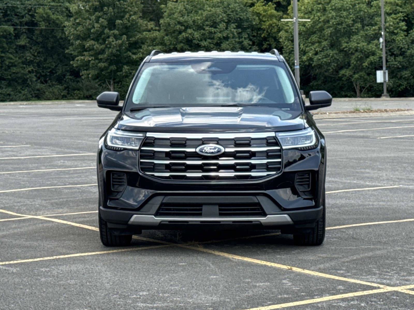 New 2026 Ford Explorer - photo 2