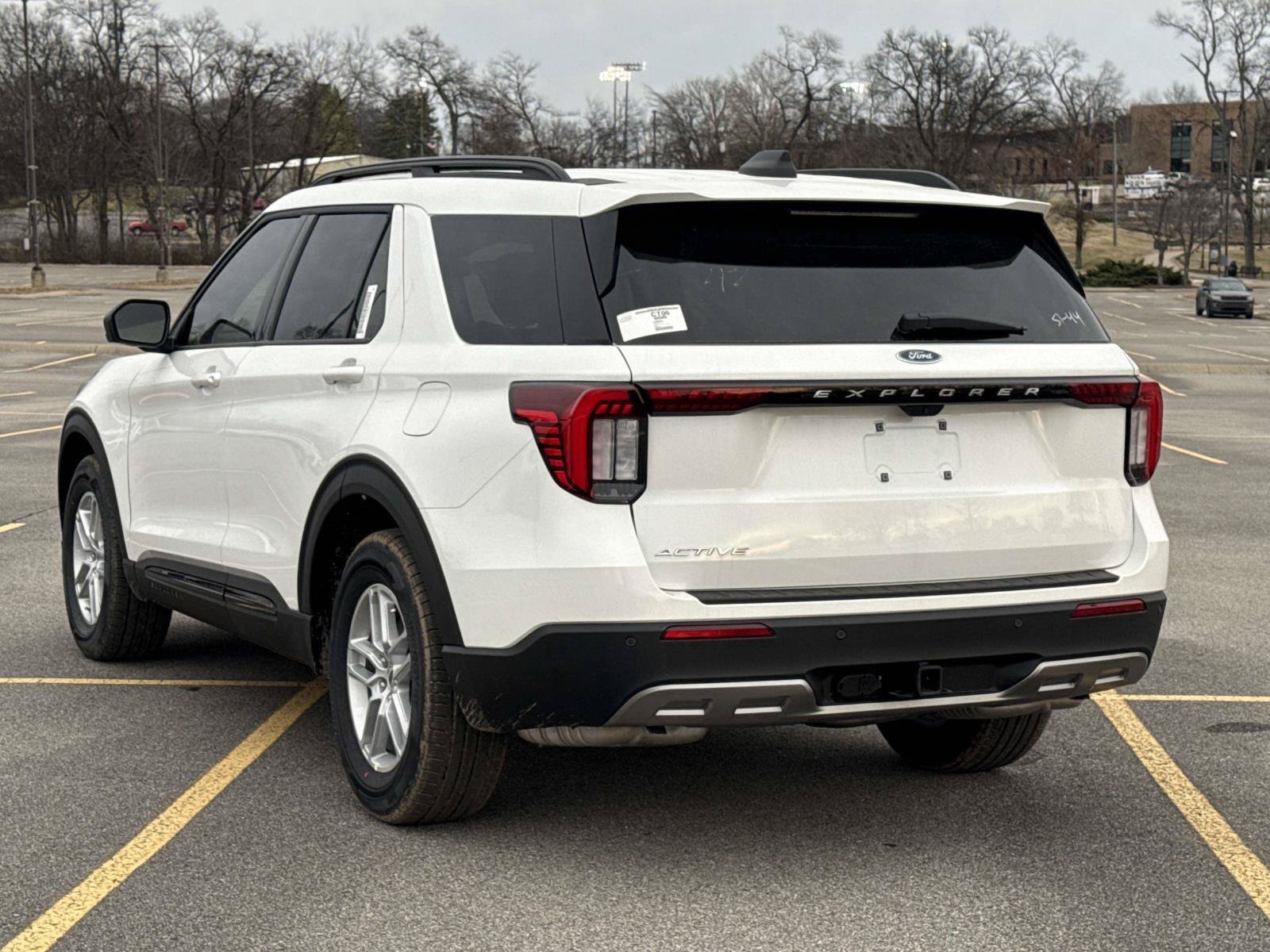 New 2026 Ford Explorer - photo 2