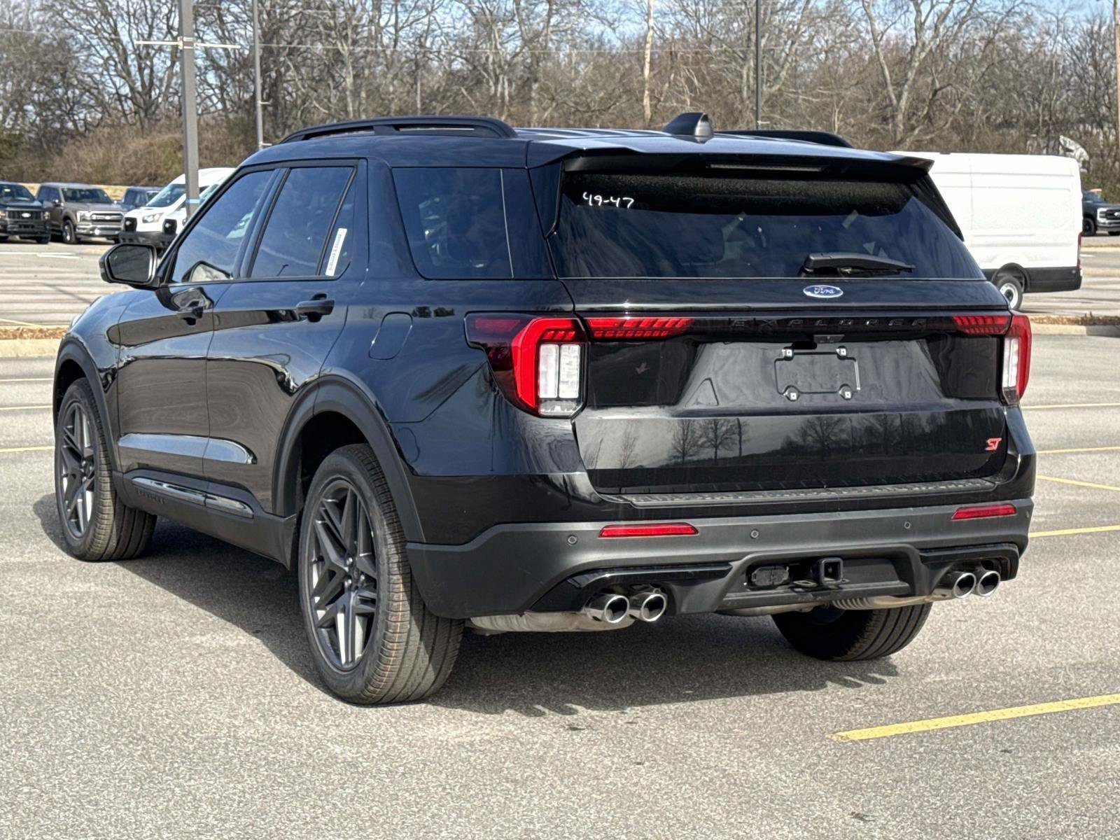 New 2026 Ford Explorer - photo 2