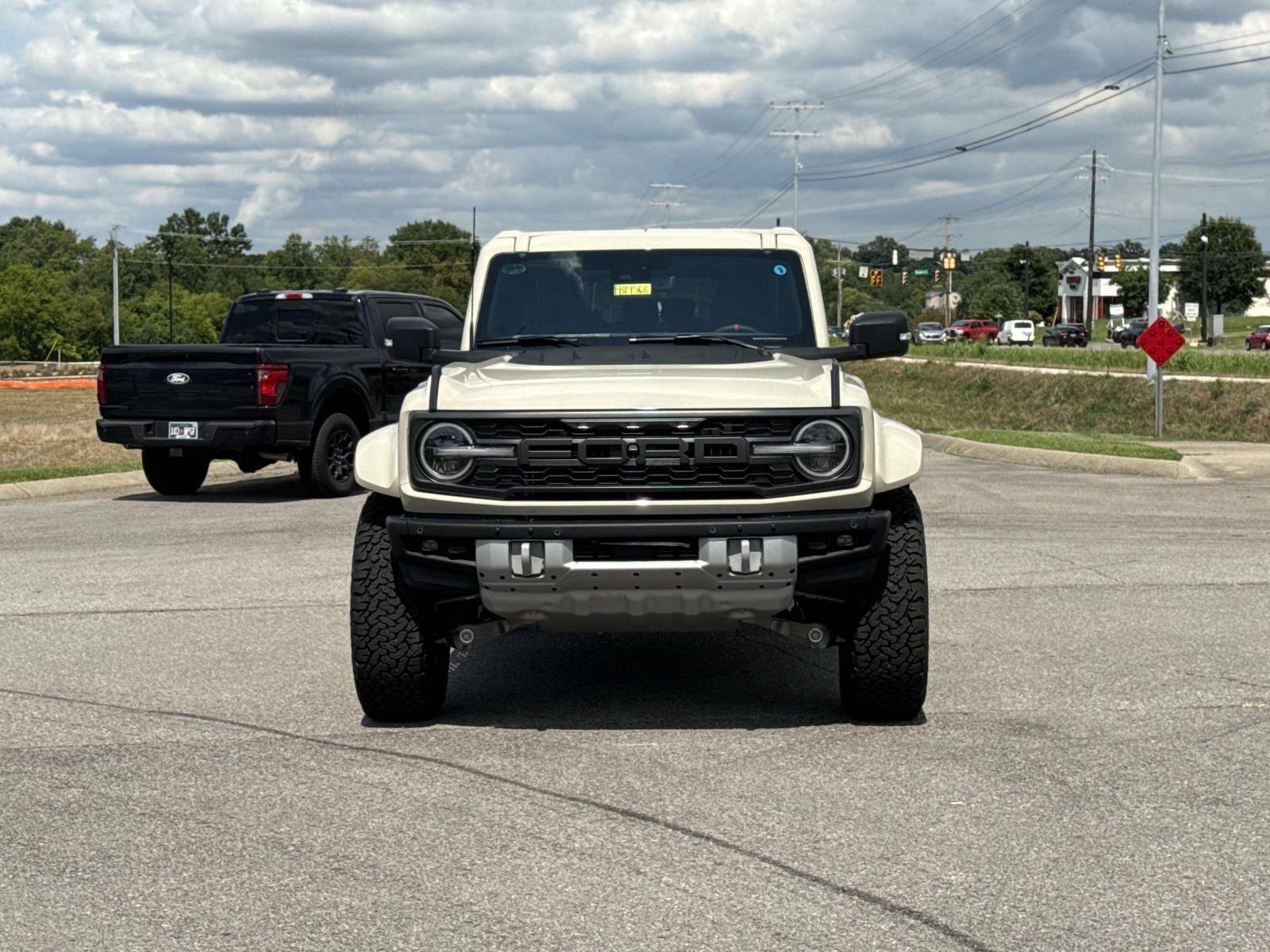 New 2026 Ford Bronco - photo 2