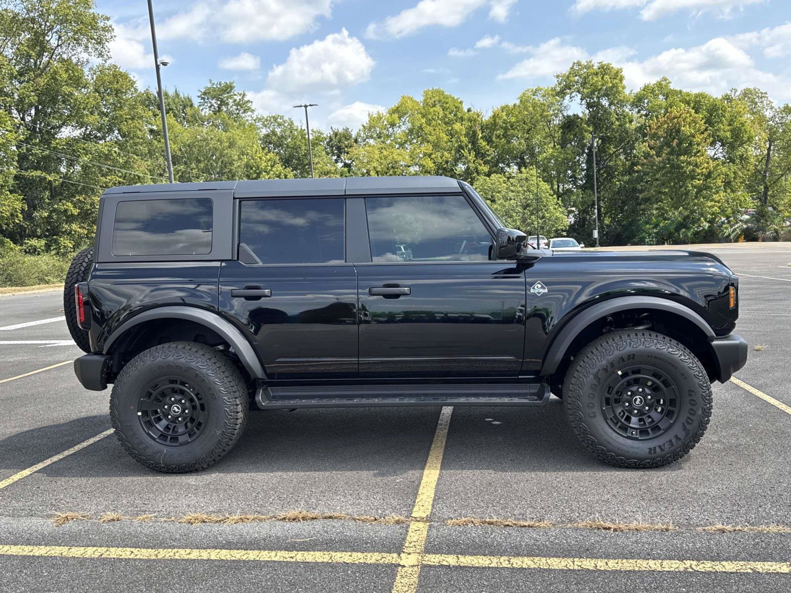 New 2026 Ford Bronco - photo 2