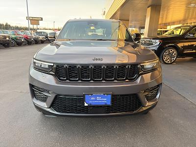Used 2023 Jeep Grand Cherokee - photo 1