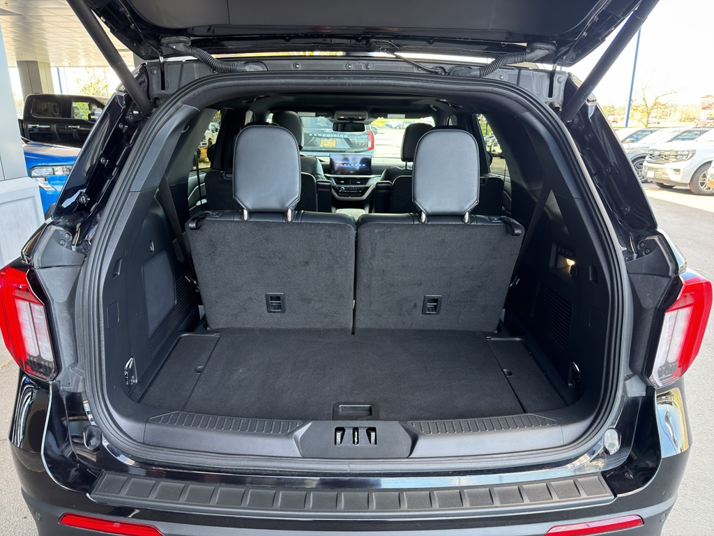 Used 2025 Ford Explorer - photo 18
