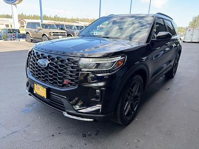 Used 2025 Ford Explorer - photo 2