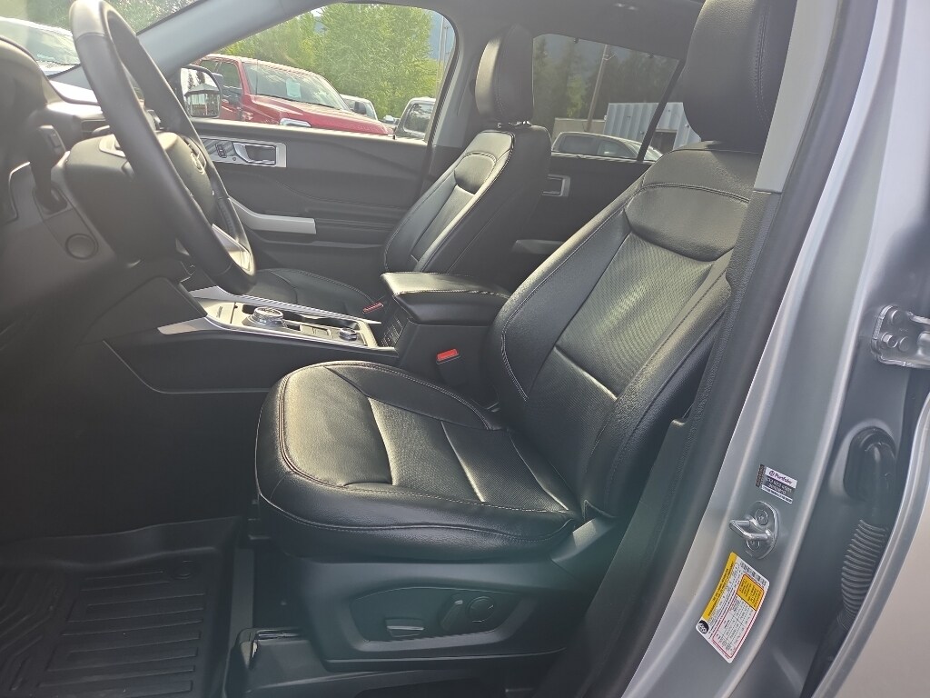 Used 2023 Ford Explorer - photo 16