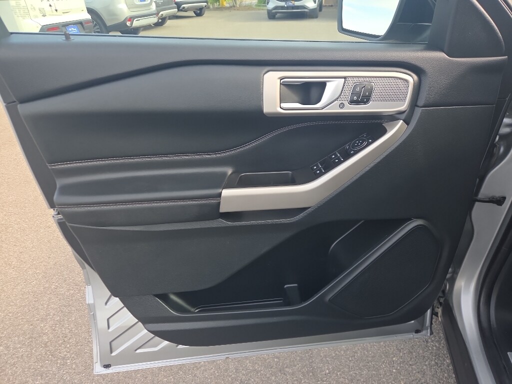 Used 2023 Ford Explorer - photo 18