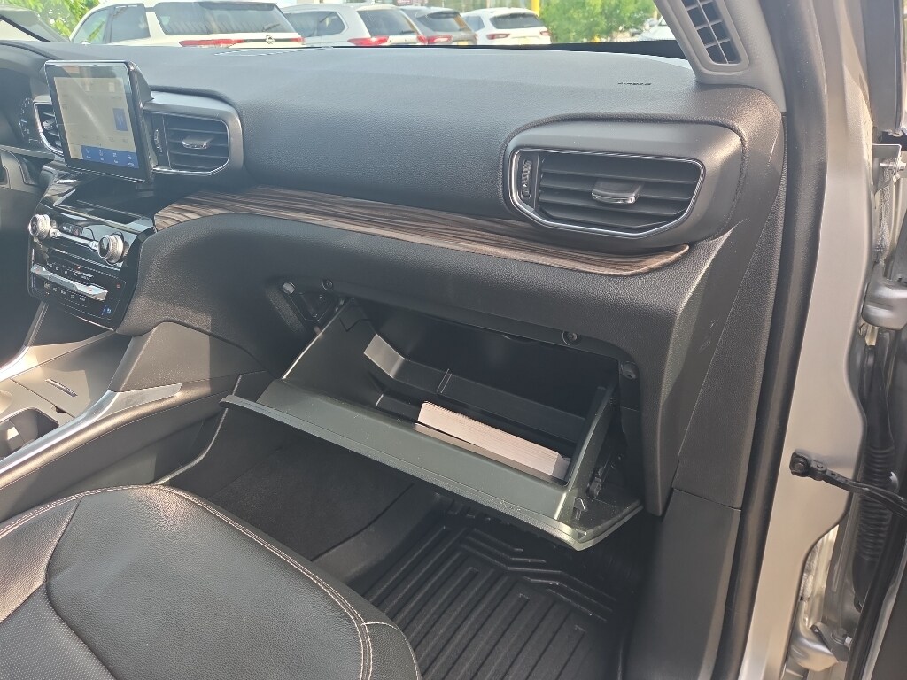 Used 2023 Ford Explorer - photo 34