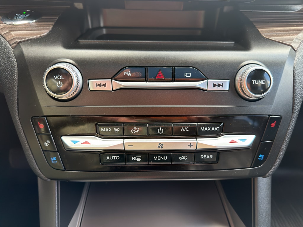 Used 2020 Ford Explorer - photo 30