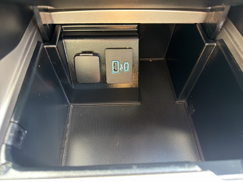 Used 2020 Ford Explorer - photo 32