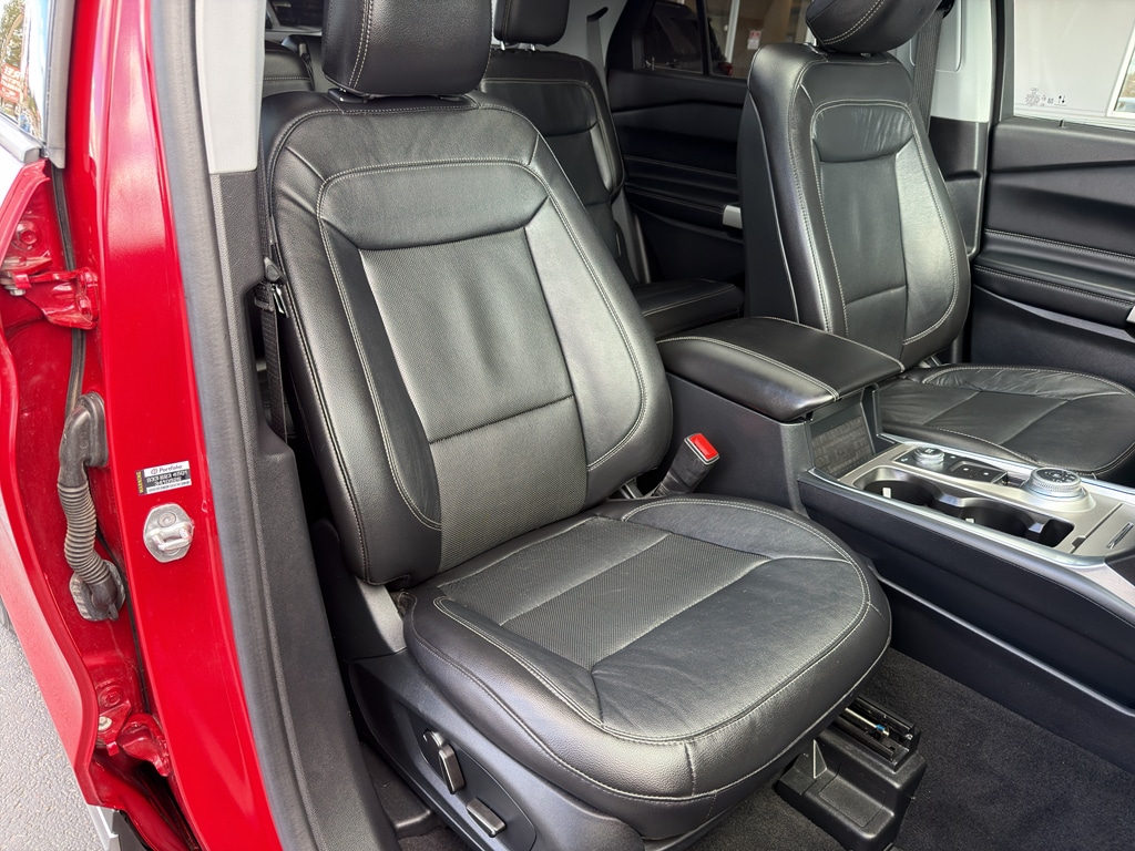 Used 2020 Ford Explorer - photo 11