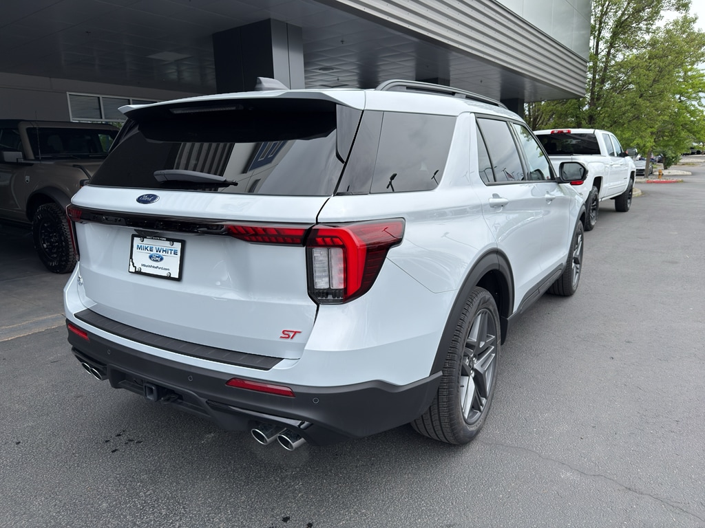 New 2026 Ford Explorer - photo 2