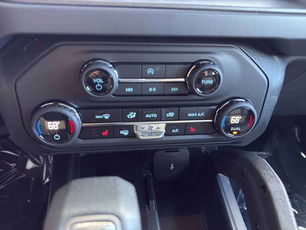 New 2026 Ford Bronco - photo 37