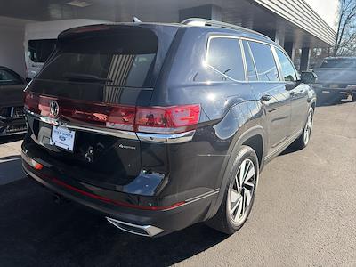 Used 2025 Volkswagen Atlas - photo 1