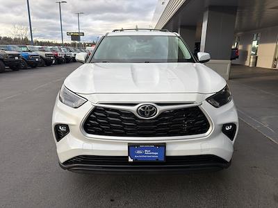Used 2023 Toyota Highlander - photo 1