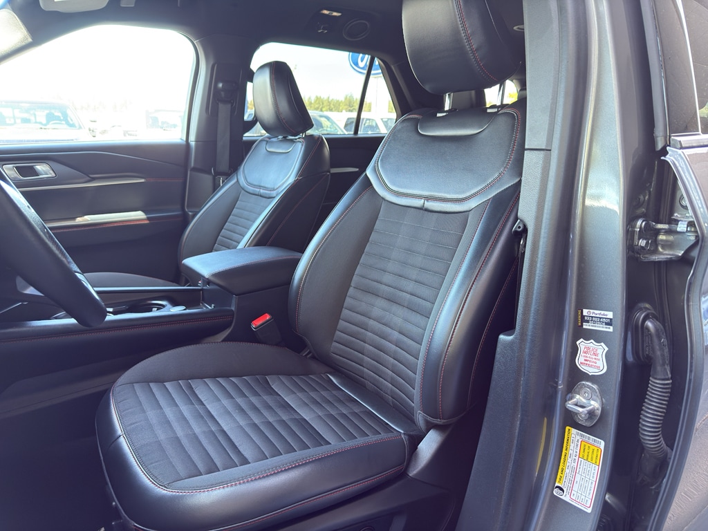 Used 2025 Ford Explorer - photo 19