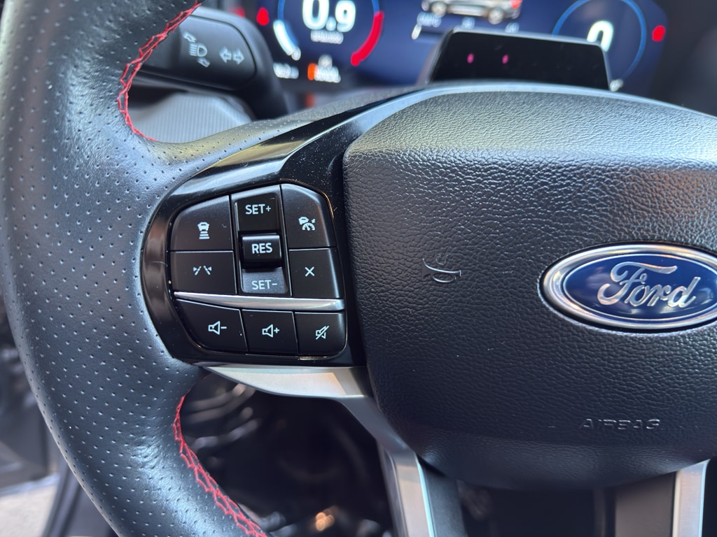 Used 2025 Ford Explorer - photo 23