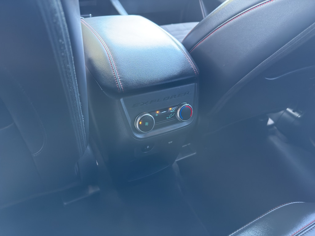 Used 2025 Ford Explorer - photo 27