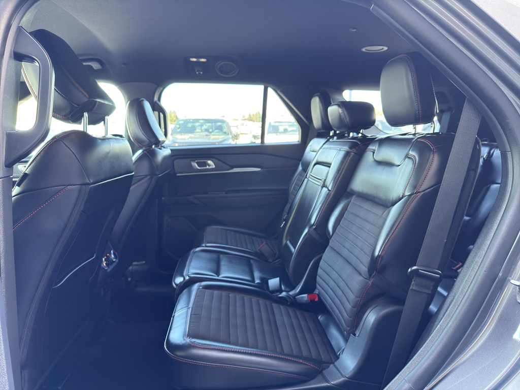Used 2025 Ford Explorer - photo 28