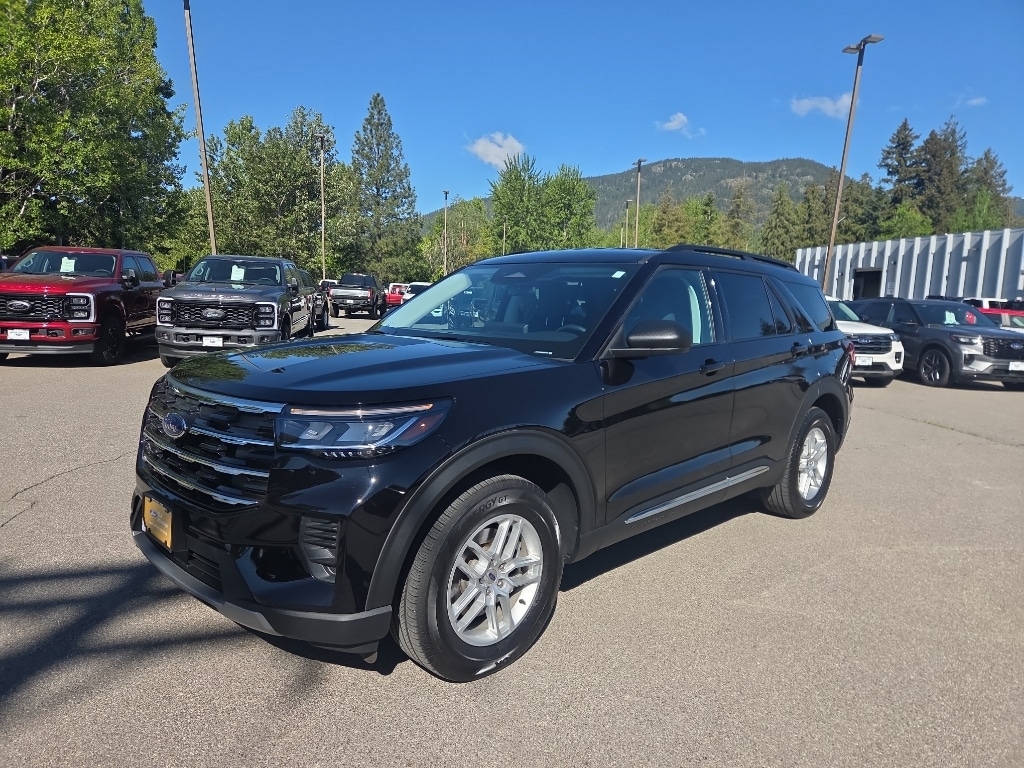Used 2025 Ford Explorer - photo 1