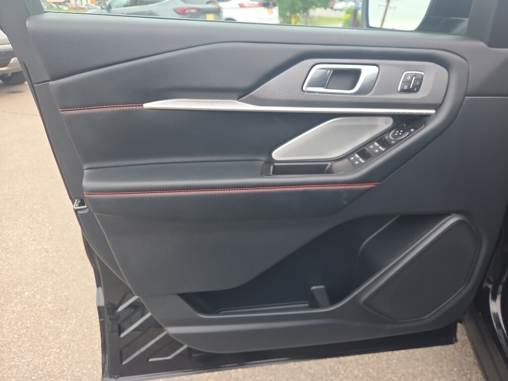 Used 2025 Ford Explorer - photo 20
