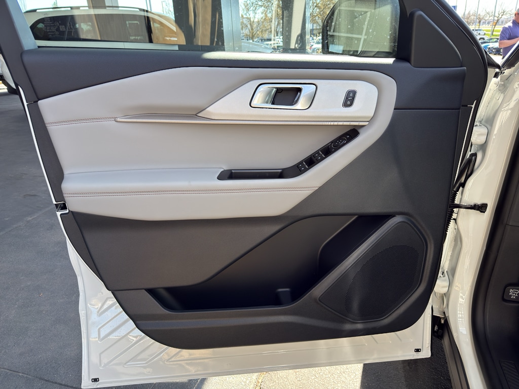 New 2026 Ford Explorer - photo 16