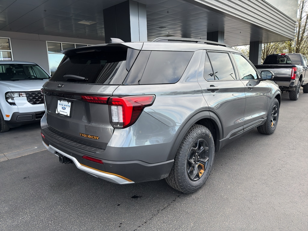 New 2026 Ford Explorer - photo 2