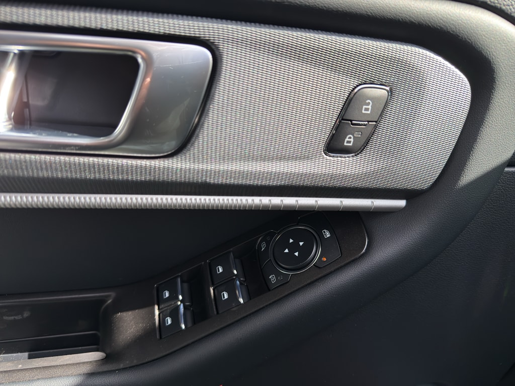 New 2026 Ford Explorer - photo 18
