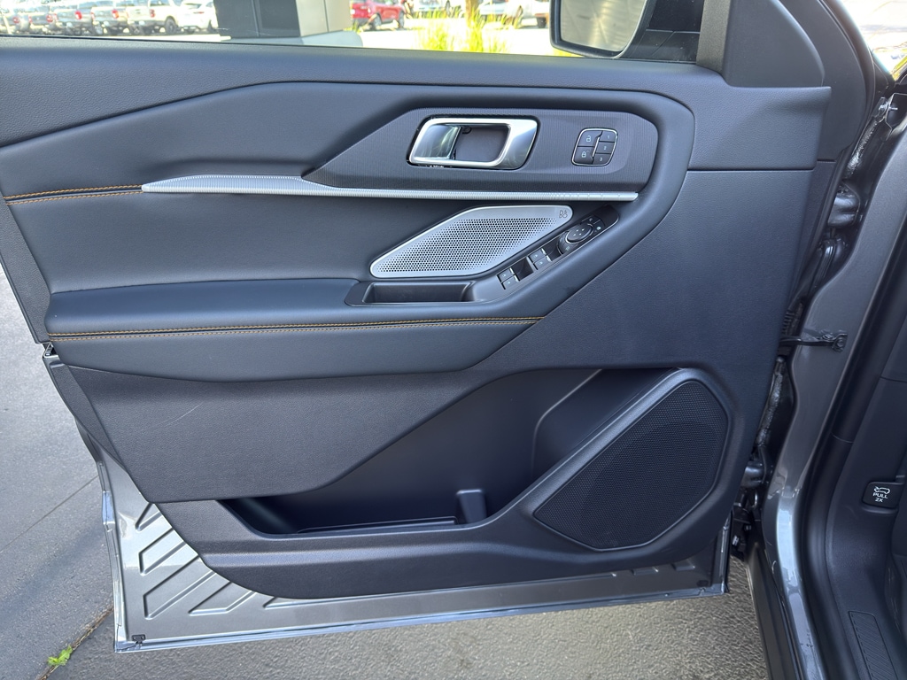 New 2026 Ford Explorer - photo 17