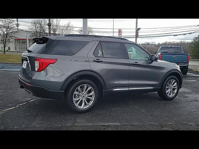 Used 2023 Ford Explorer - photo 2