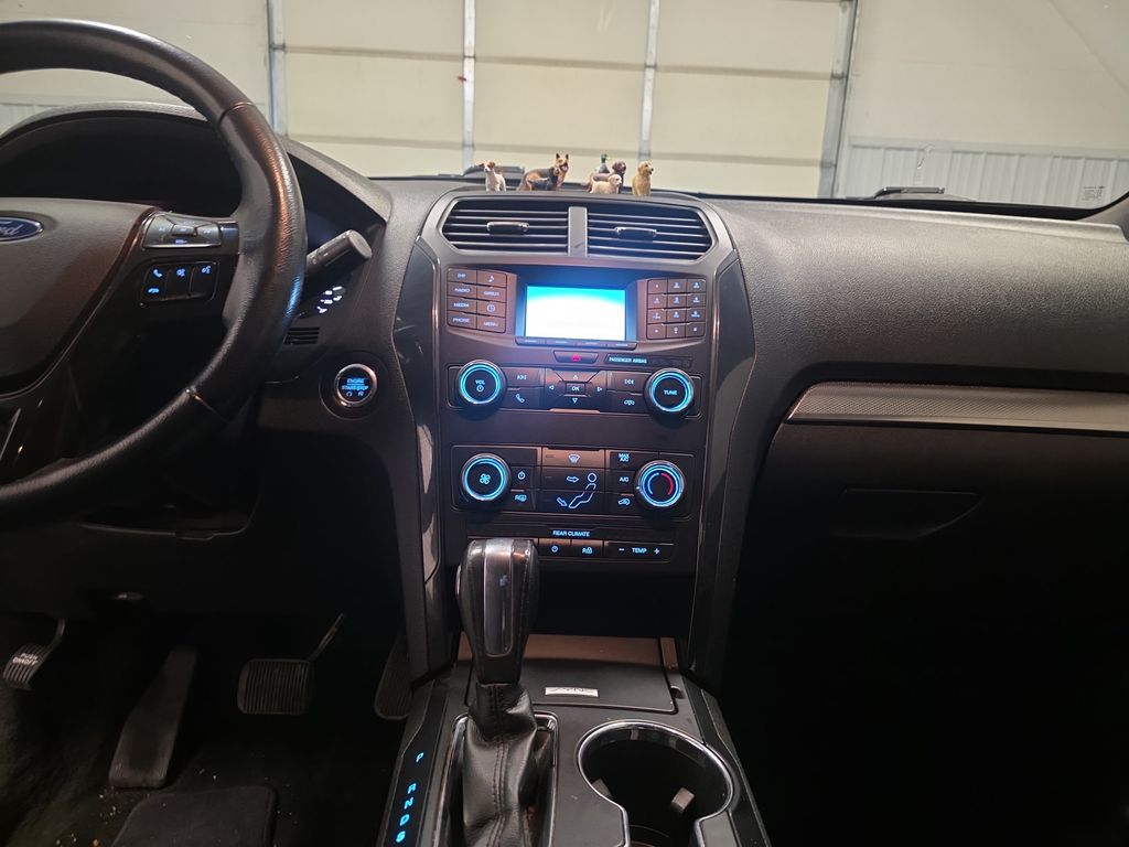 Used 2018 Ford Explorer - photo 12