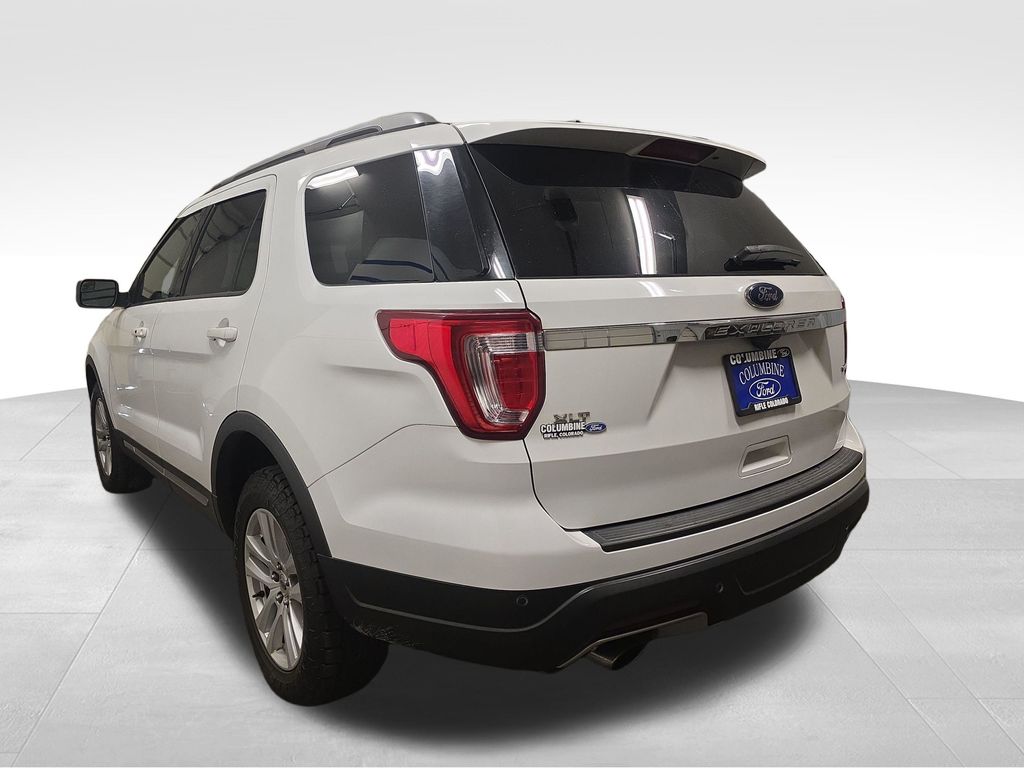 Used 2018 Ford Explorer - photo 2