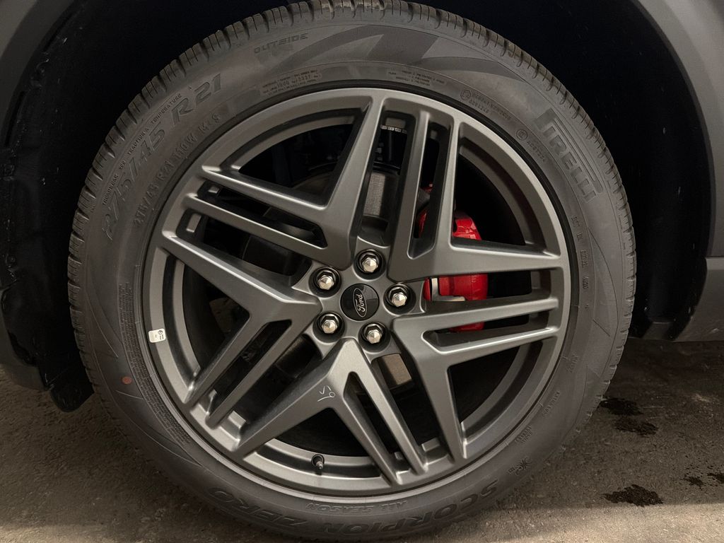 New 2026 Ford Explorer - photo 8