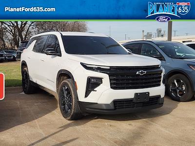 Used 2024 Chevrolet Traverse - photo 1
