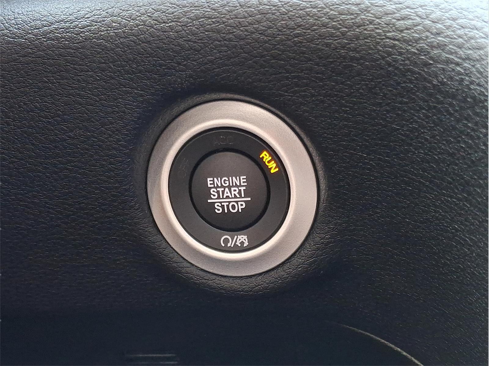 Used 2026 Chrysler Pacifica - photo 27