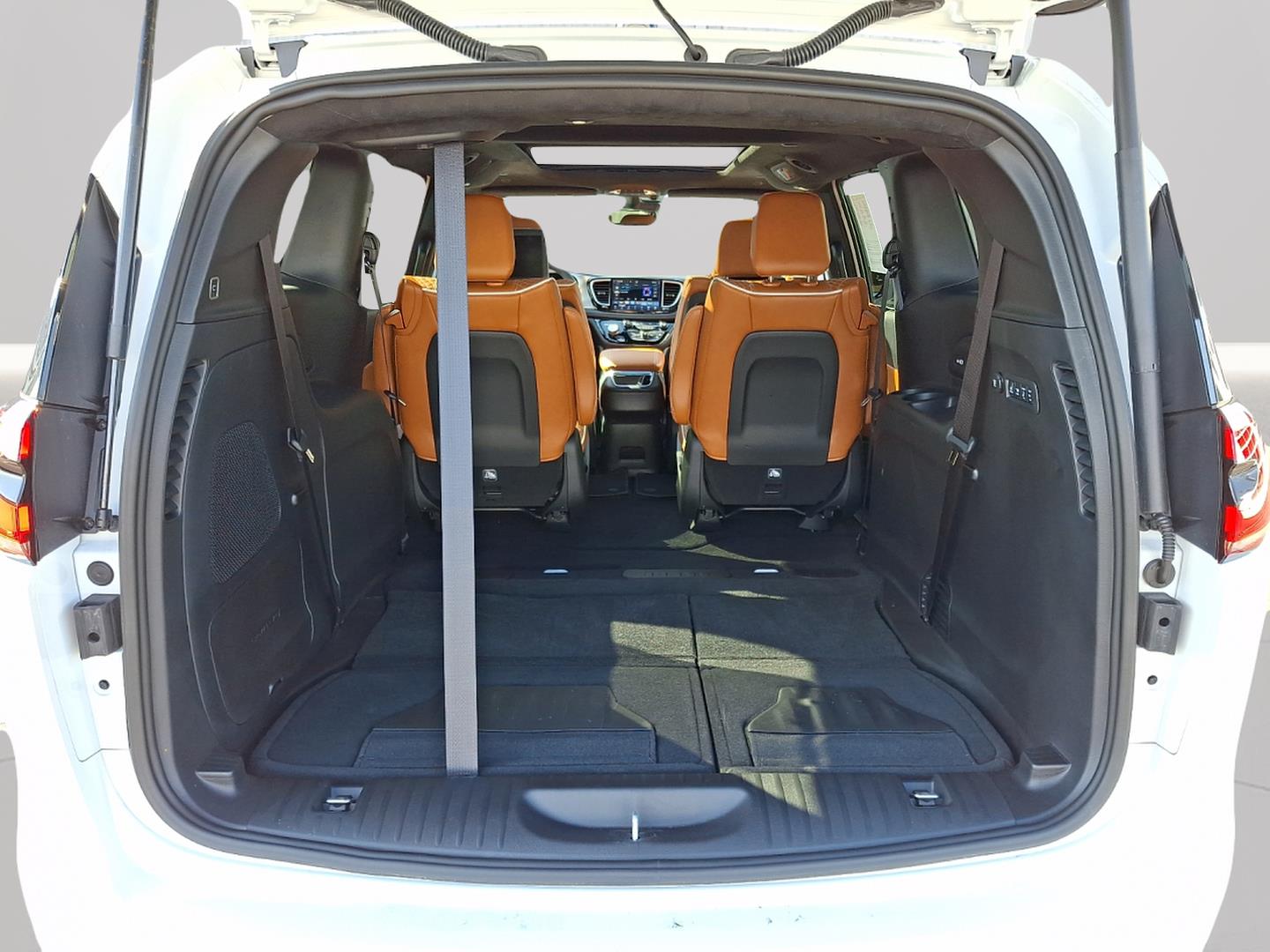Used 2026 Chrysler Pacifica - photo 30