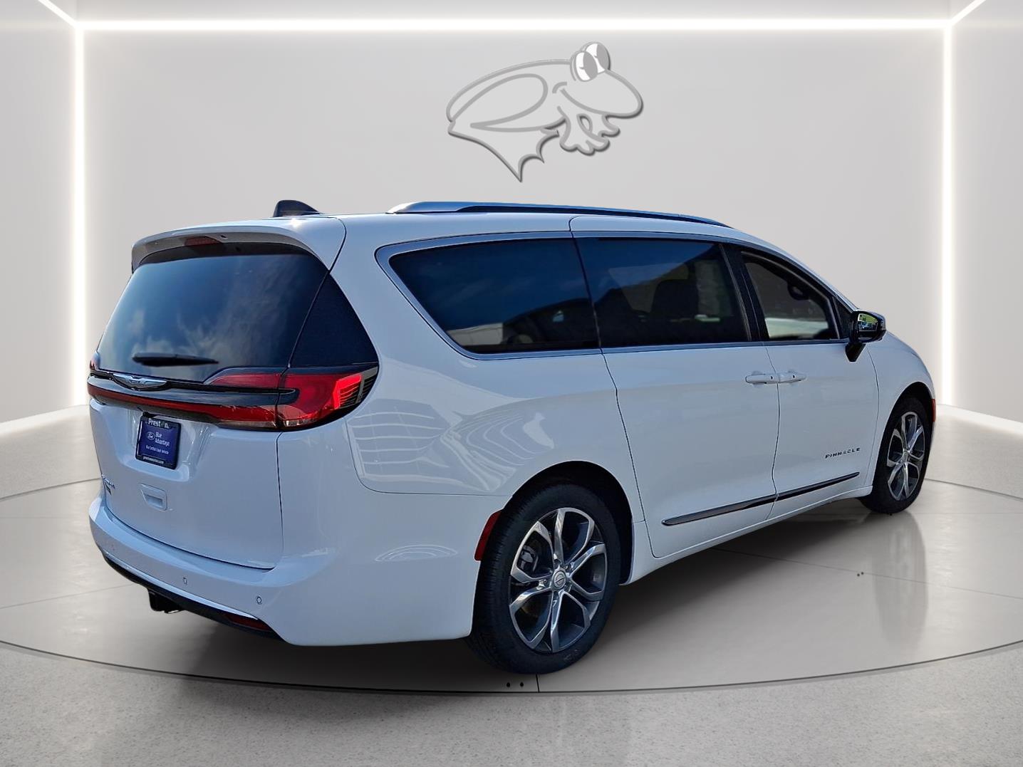 Used 2026 Chrysler Pacifica - photo 6