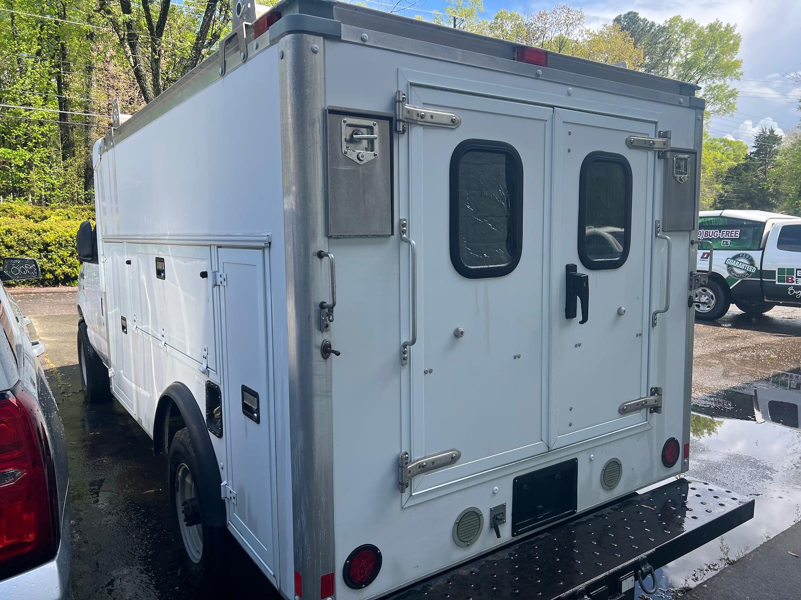 Used 2015 Ford E-350 - photo 20