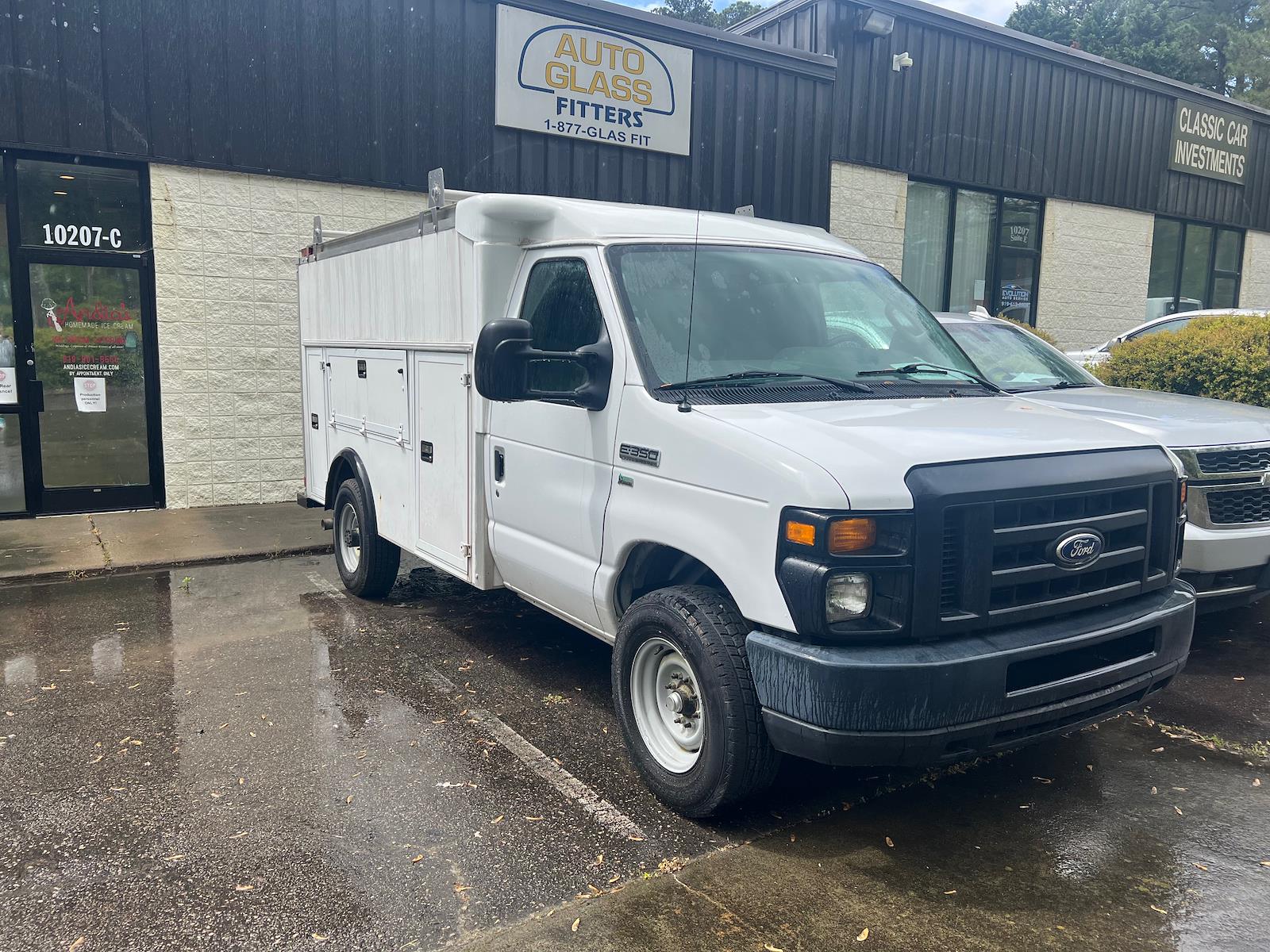Used 2015 Ford E-350 - photo 24