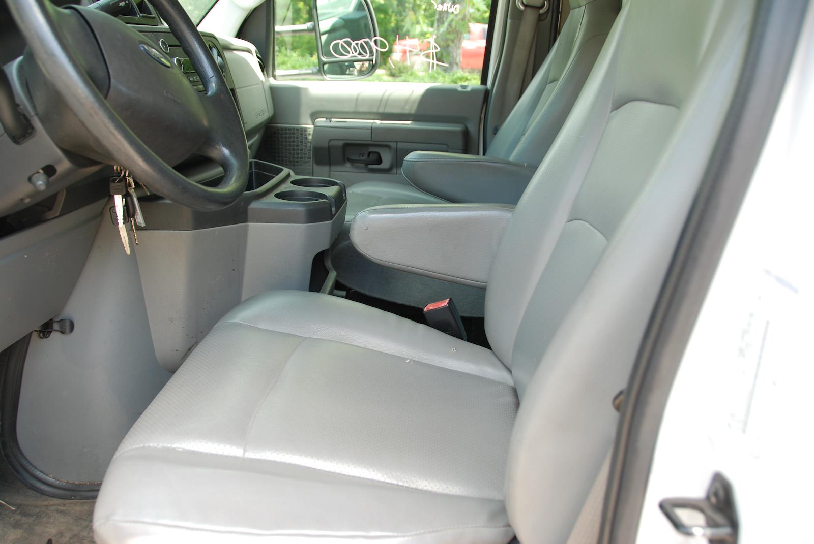 Used 2015 Ford E-350 - photo 11