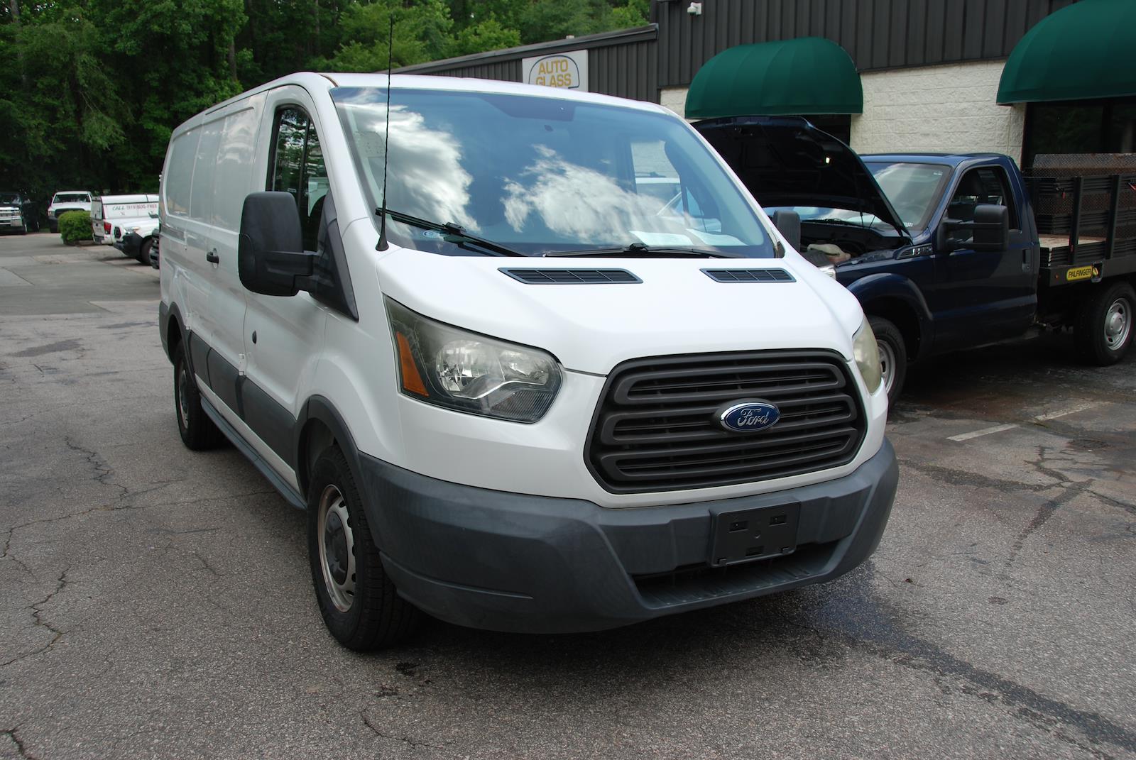 Used 2015 Ford Transit 150 - photo 5