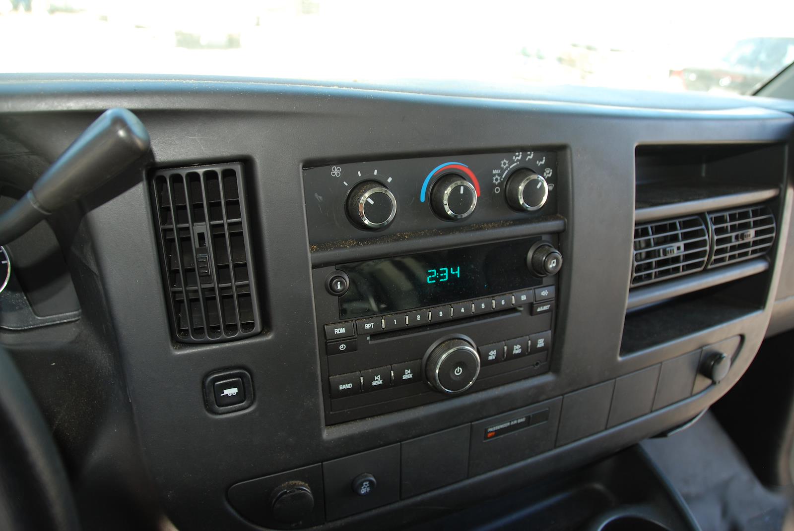 Used 2013 Chevrolet Express 1500 - photo 17