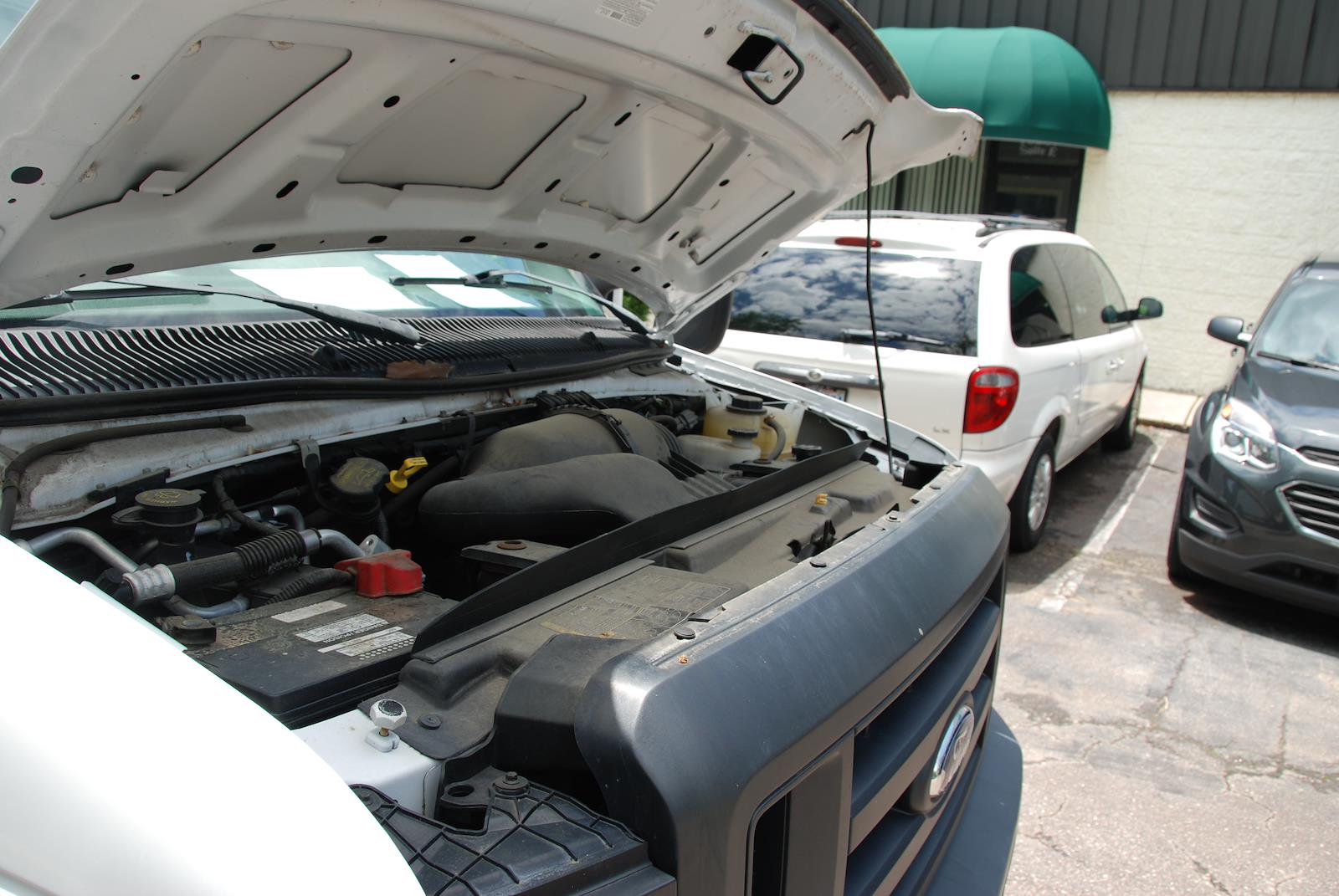 Used 2015 Ford E-350 - photo 26