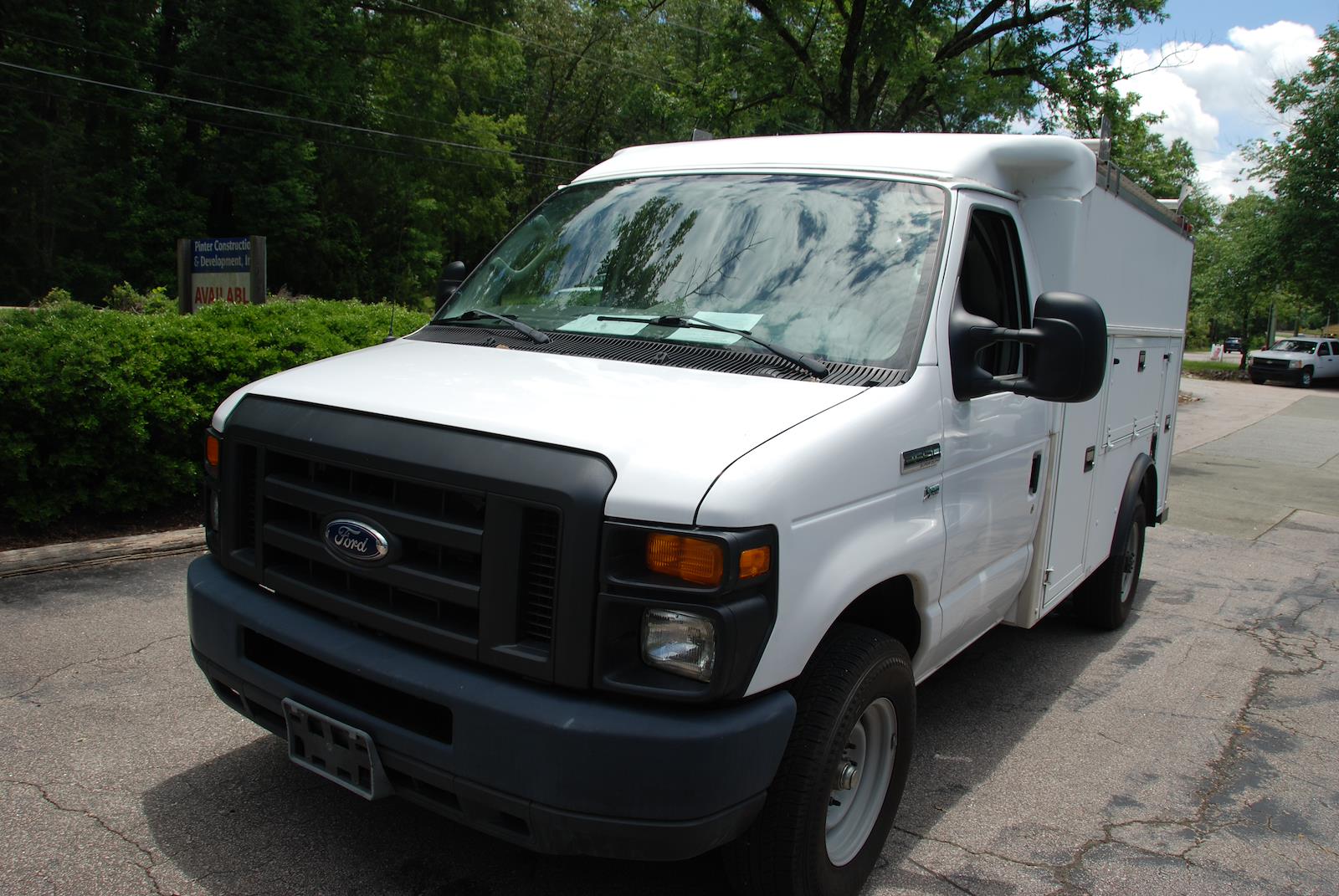 Used 2015 Ford E-350 - photo 7
