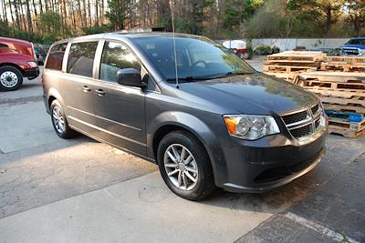 Used 2016 Dodge Grand Caravan SE Minivan for sale #2C4RDGBG5GR364929 - photo 1