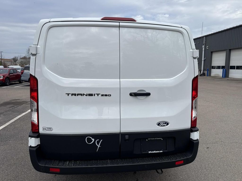 New 2026 Ford Transit 250 - photo 6