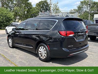 2017 Chrysler Pacifica FWD Minivan for sale #E3482C - photo 2
