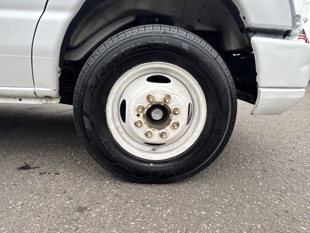 Used 2019 Ford E-350 - photo 8