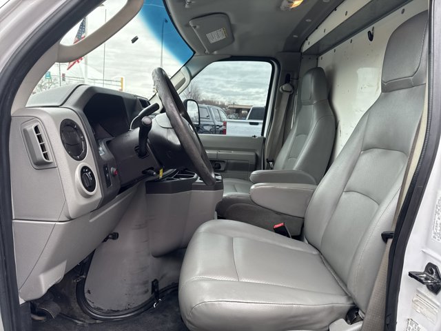 Used 2019 Ford E-350 - photo 13