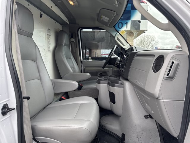 Used 2019 Ford E-350 - photo 21